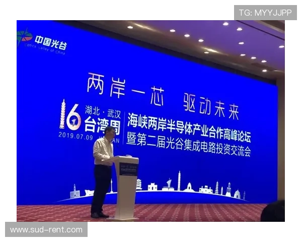 华体会体育全站赞助皇马合作在体育产业中的创新实践与未来趋势 华体会体育全站赞助皇马合作在体育产业中的创新实践与未来趋势